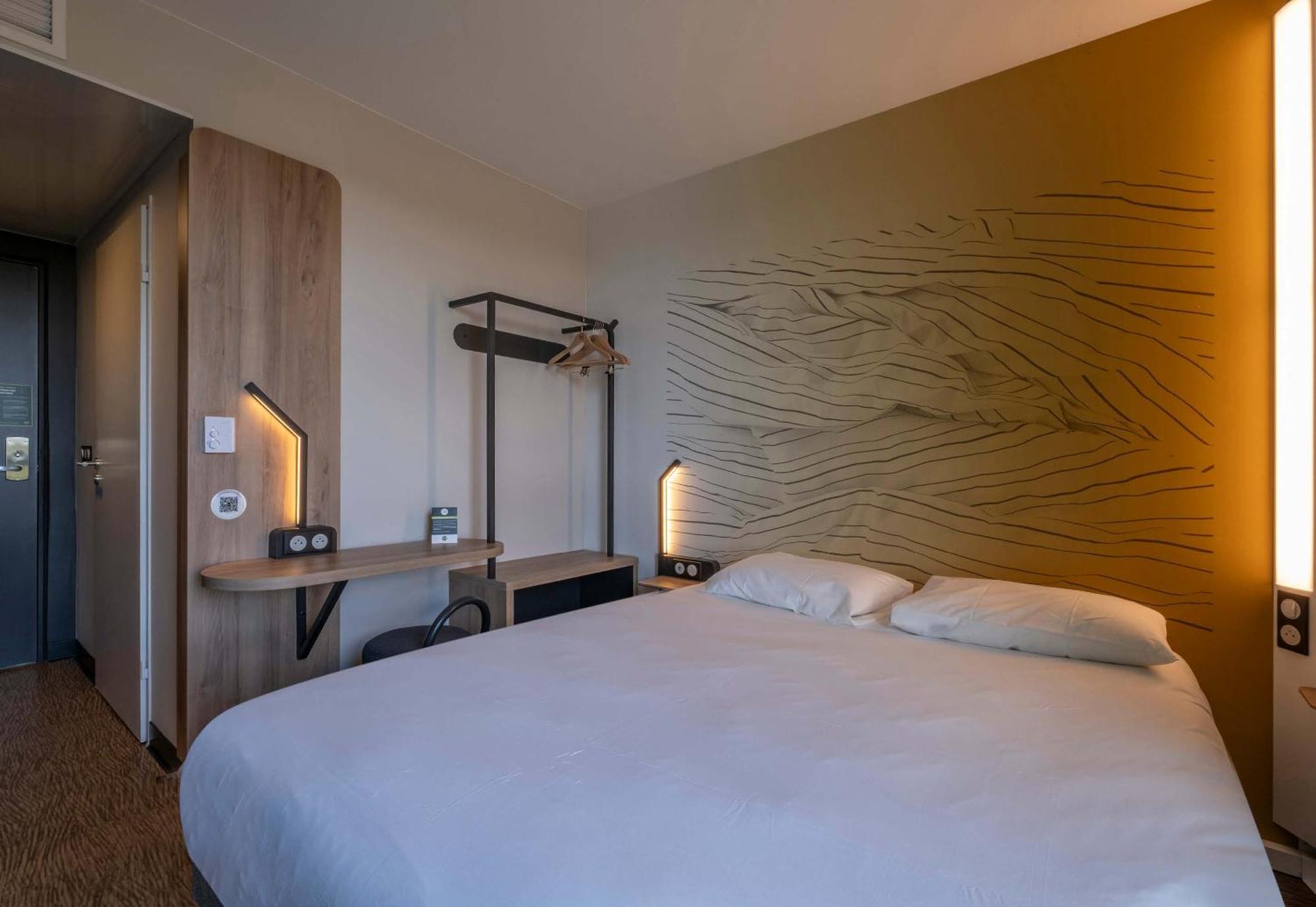 B&B Hotel Saintes Dış mekan fotoğraf