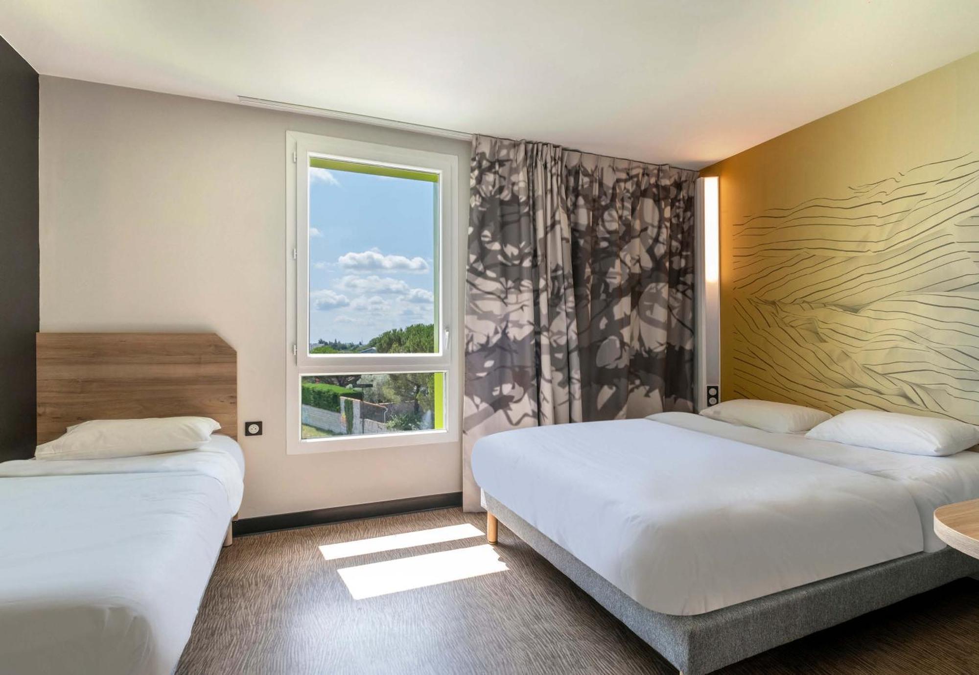 B&B Hotel Saintes Dış mekan fotoğraf