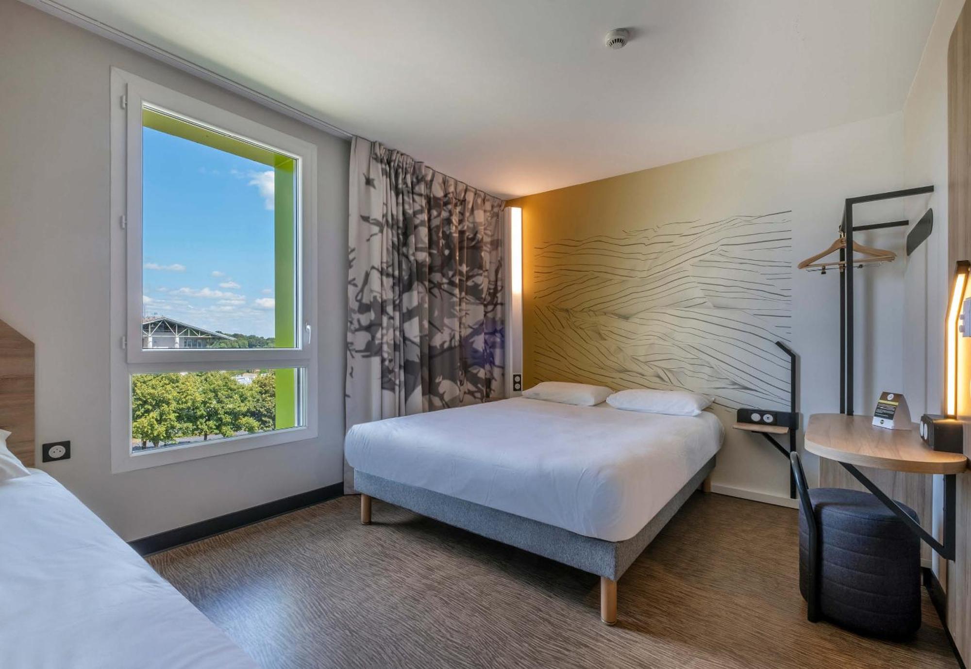 B&B Hotel Saintes Dış mekan fotoğraf