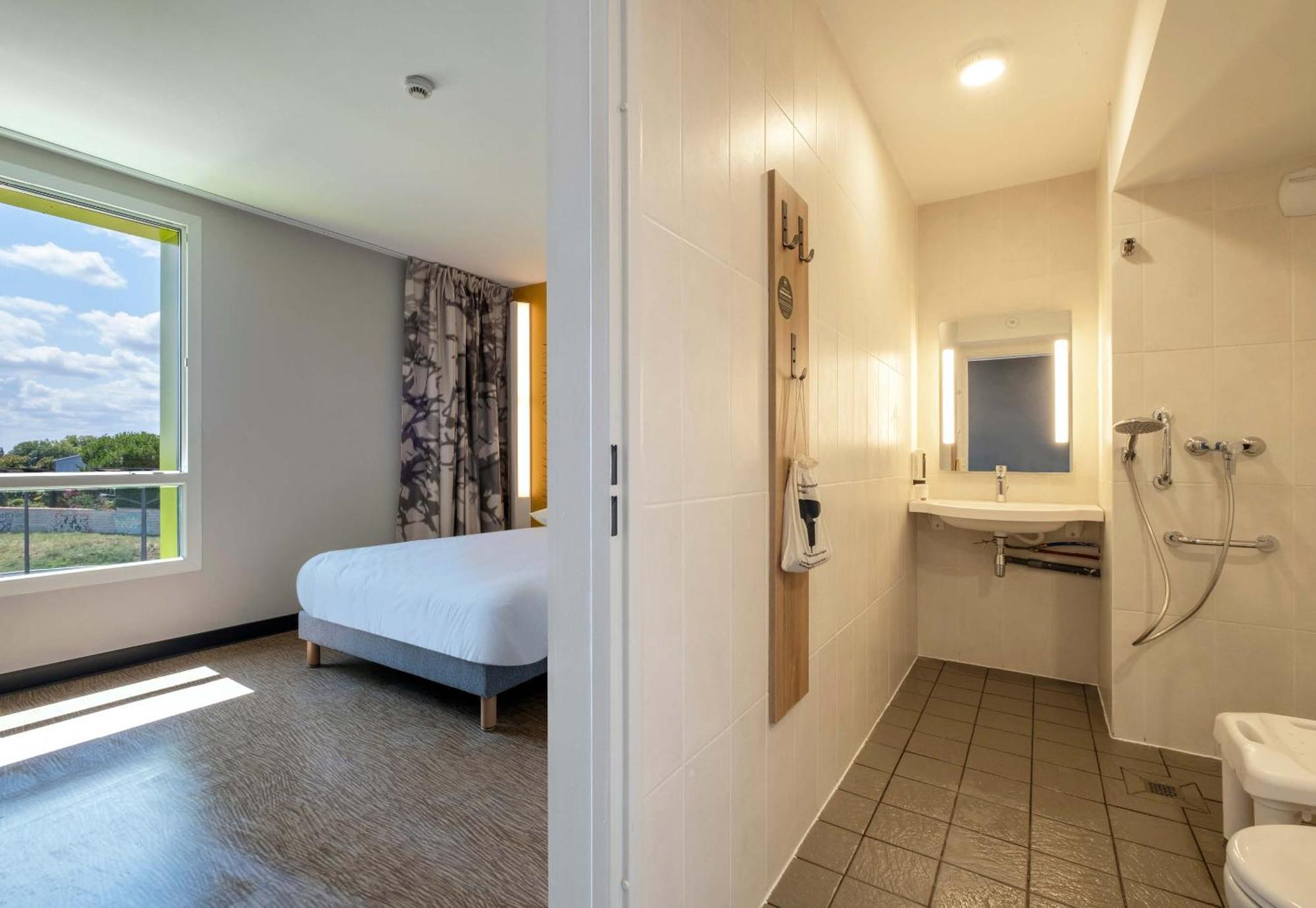 B&B Hotel Saintes Dış mekan fotoğraf